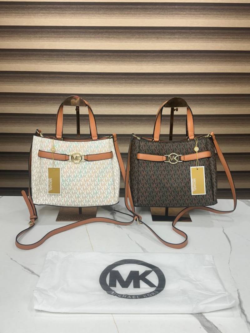 MICHAEL KORS emilia signature stachel bag (store article)