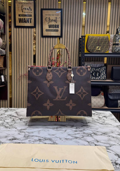 LOUIS VUITTION on the go bag (Store article)